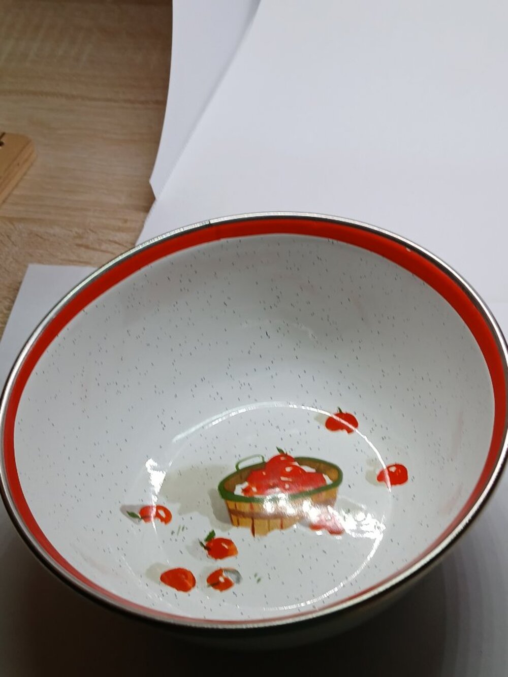 VINTAGE RED WHITE ENAMEL WARE BOWL WITH APPLES IN A BARREL